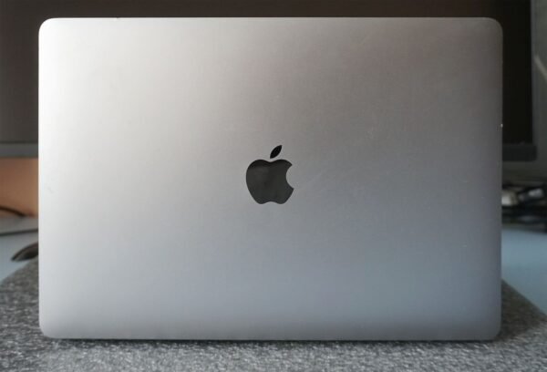 Macbook Air 2018 - Image 4